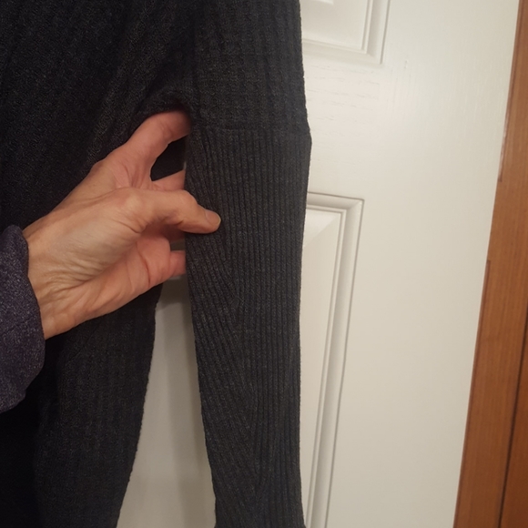 JOAN VASS GRAY ASSYMETRIC LT SWEATER TOP NUC - Picture 4 of 7